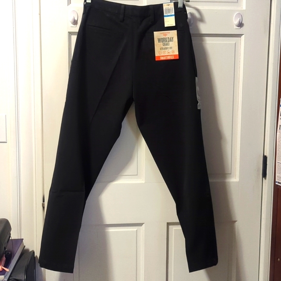 Dockers workday black khakis straight fit smart 360 Flex 36x30.  Brand ne… - Picture 6 of 6